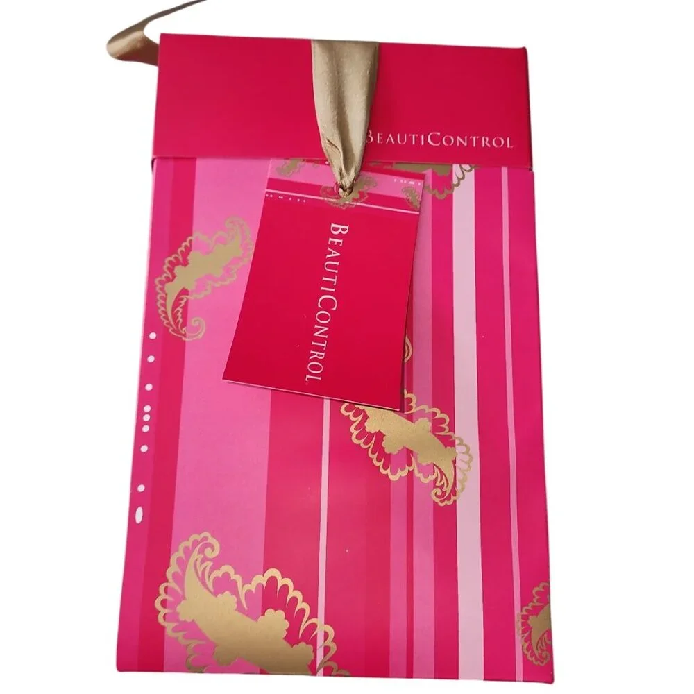 Beauty Control Box Present with ribbon tie 11 / 3